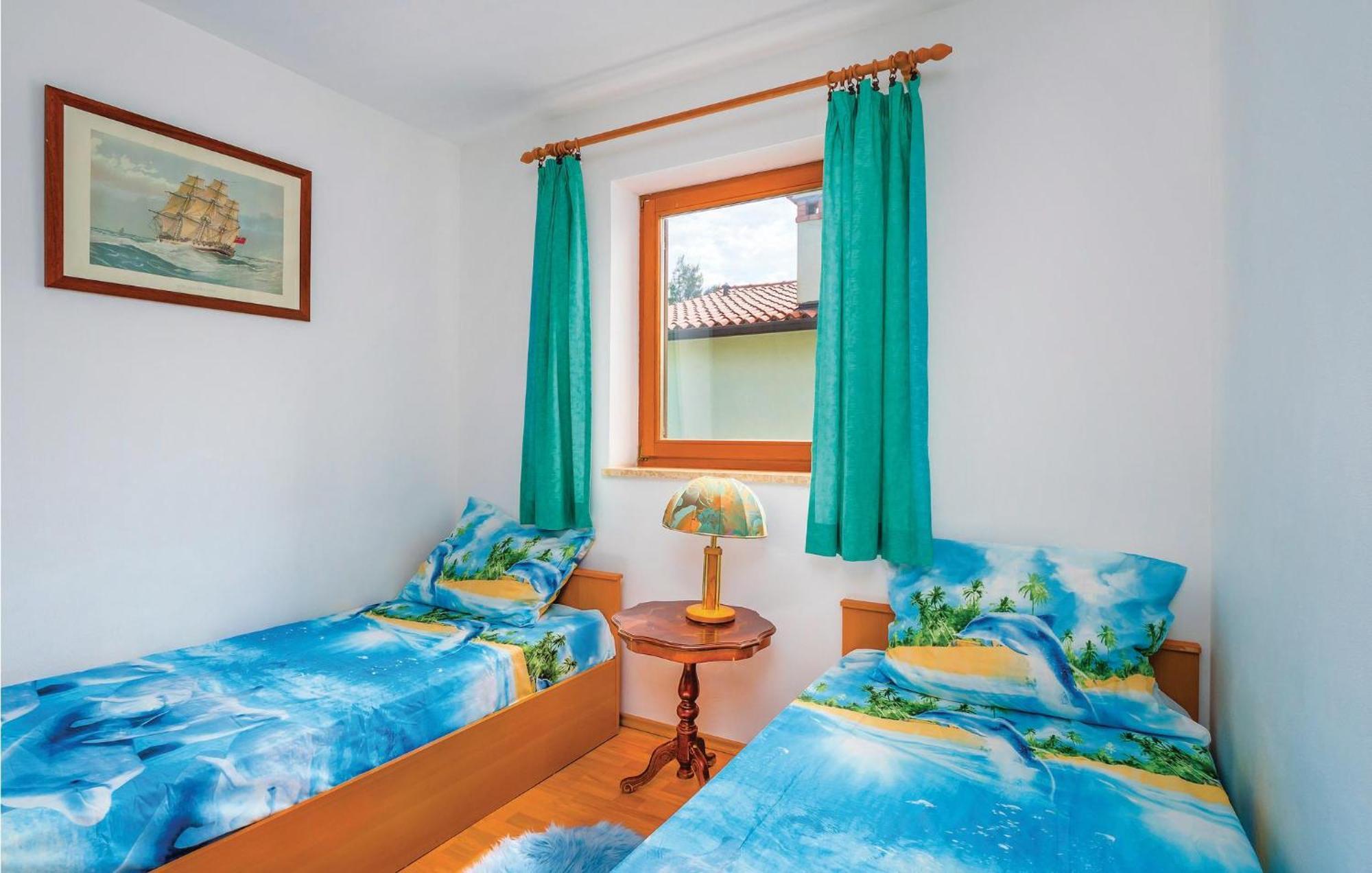 2 Bedroom Gorgeous Apartment In Rabac Bagian luar foto