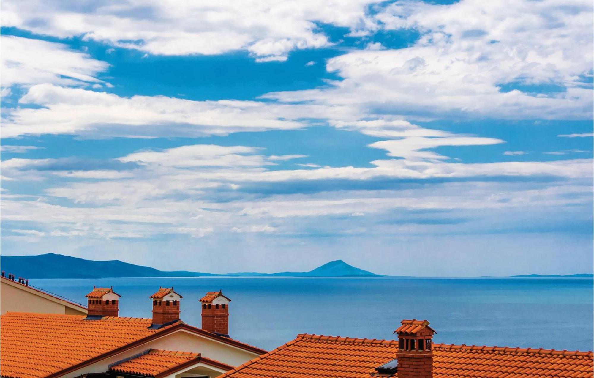 2 Bedroom Gorgeous Apartment In Rabac Bagian luar foto